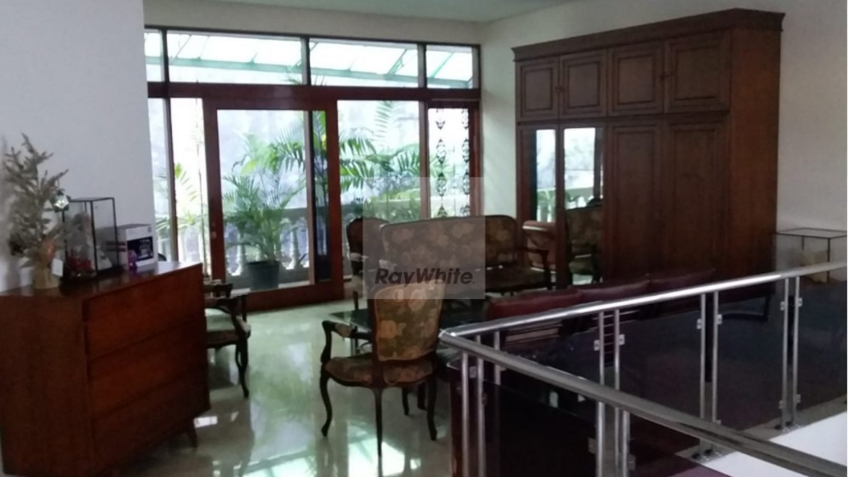 RUMAH DI LINGKUNGAN NYAMAN SEMI CLUSTER KENCANA PERMAI-PONDOK INDAH 