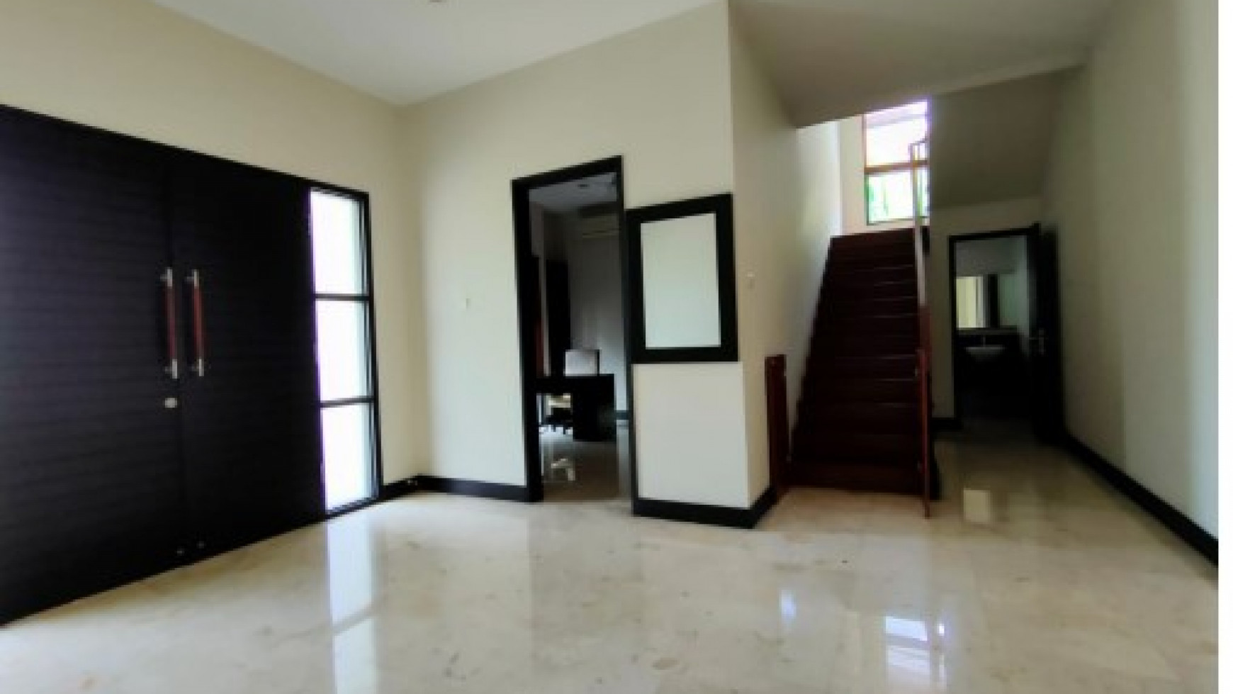 Dijual Rumah Mewah dalam Cluster TB. SIMATUPANG