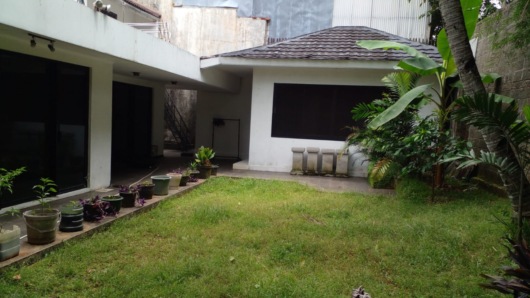 Dijual cepat rumah 1lantai area elite kemang dalam