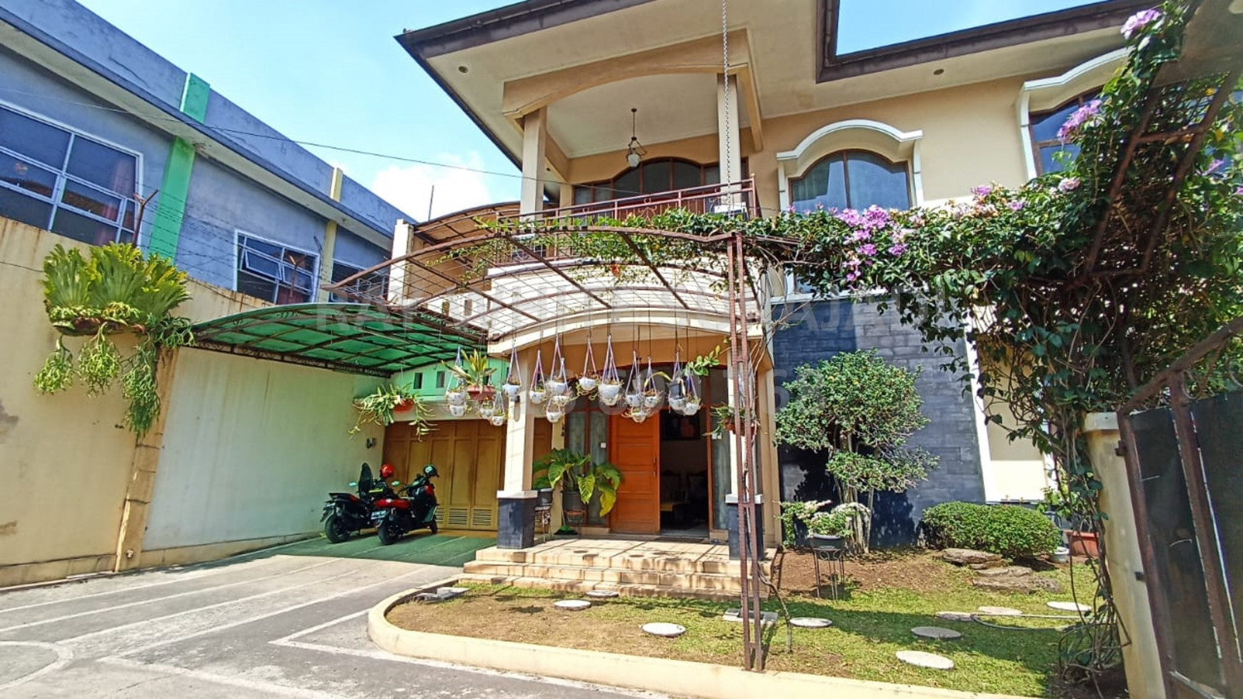 Dijual Rumah Semi Furnished di Sayap Arcamanik Kota Bandung