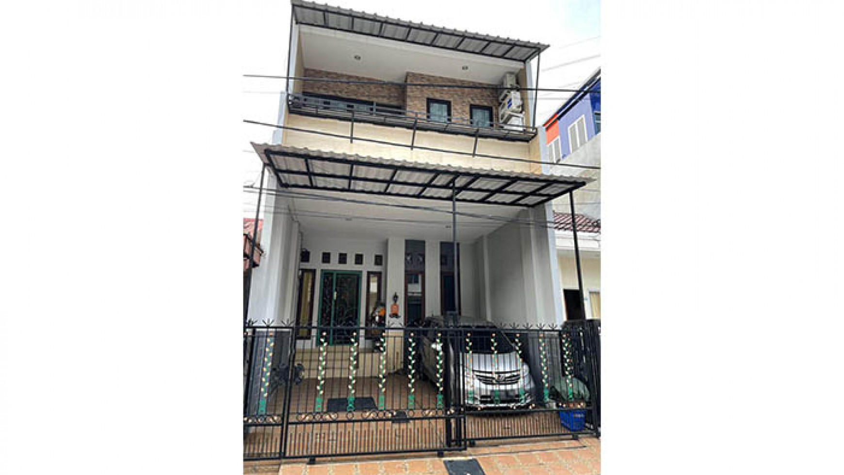 Rumah Kelapa Hibrida, Kelapa Gading Luas 6x15m2