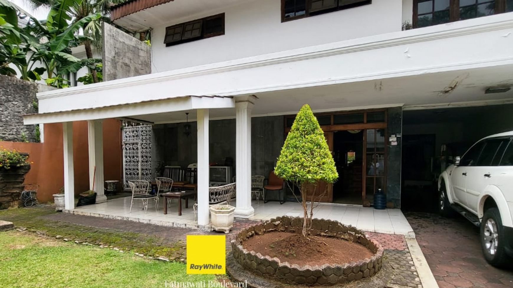 Rumah bergaya kolonial area menteng ring 1 dekat grand indonesia