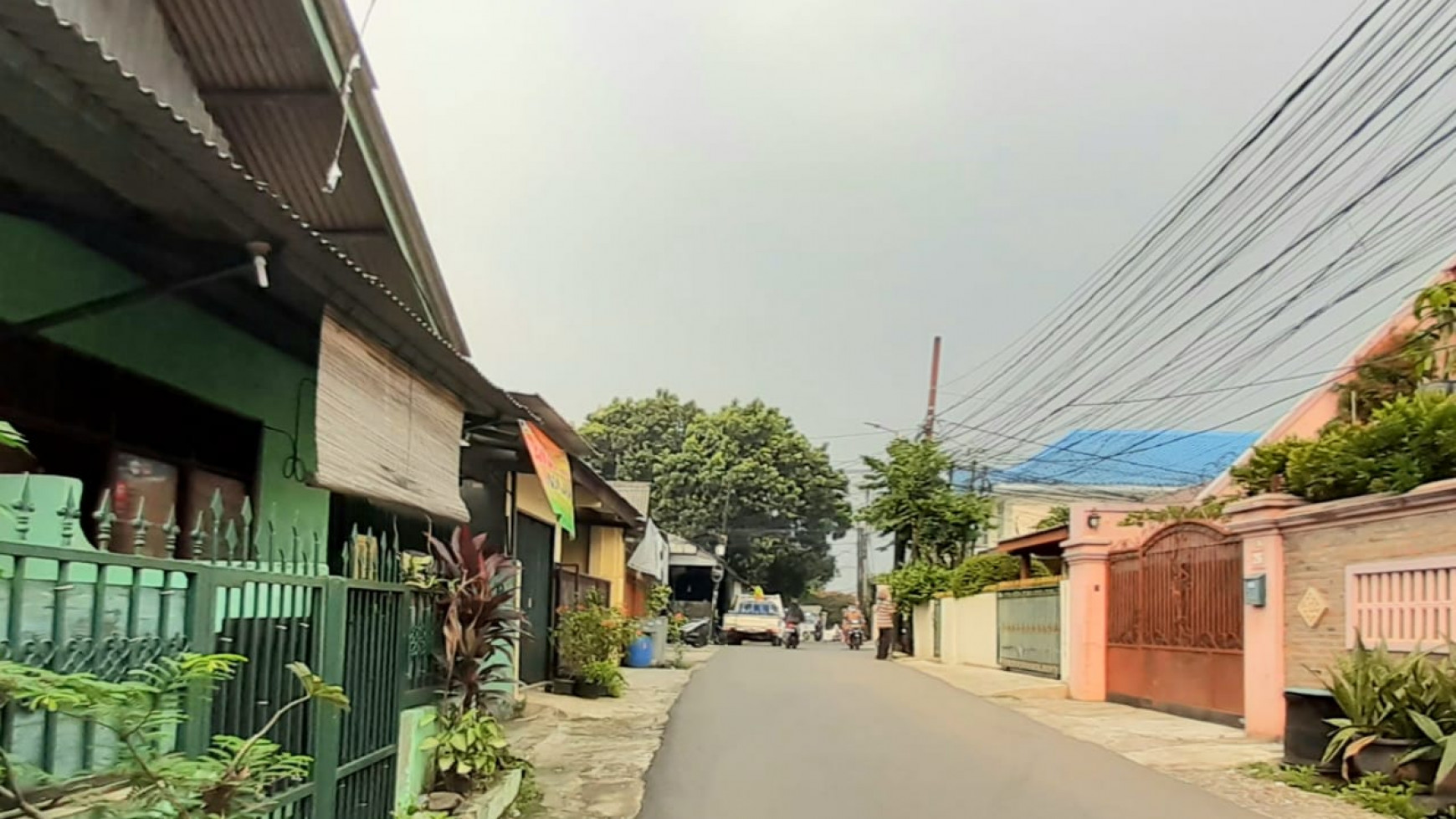 Rumah gandeng di Jagakarsa Jak-Sel dengan lebar 20m