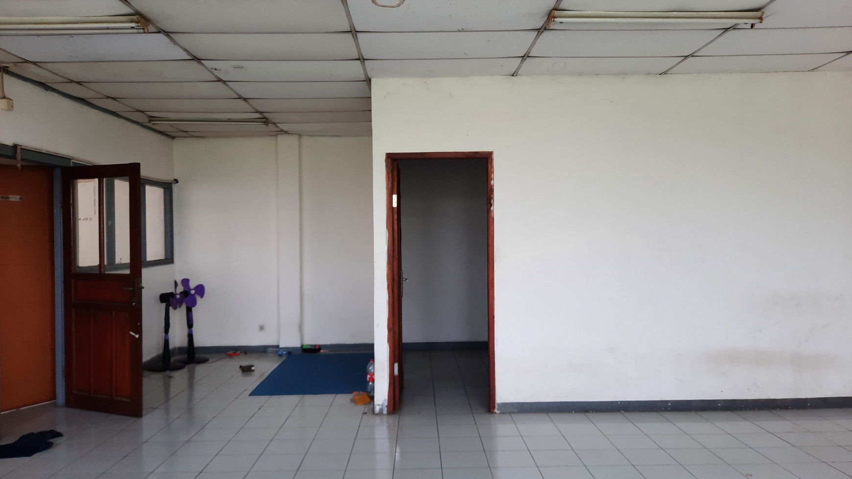 DISEWA GUDANG DAN KANTOR DI JABABEKA II (DUA)