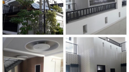 Dijual Rumah 2 lantai di Babatan Pilang, Surabaya