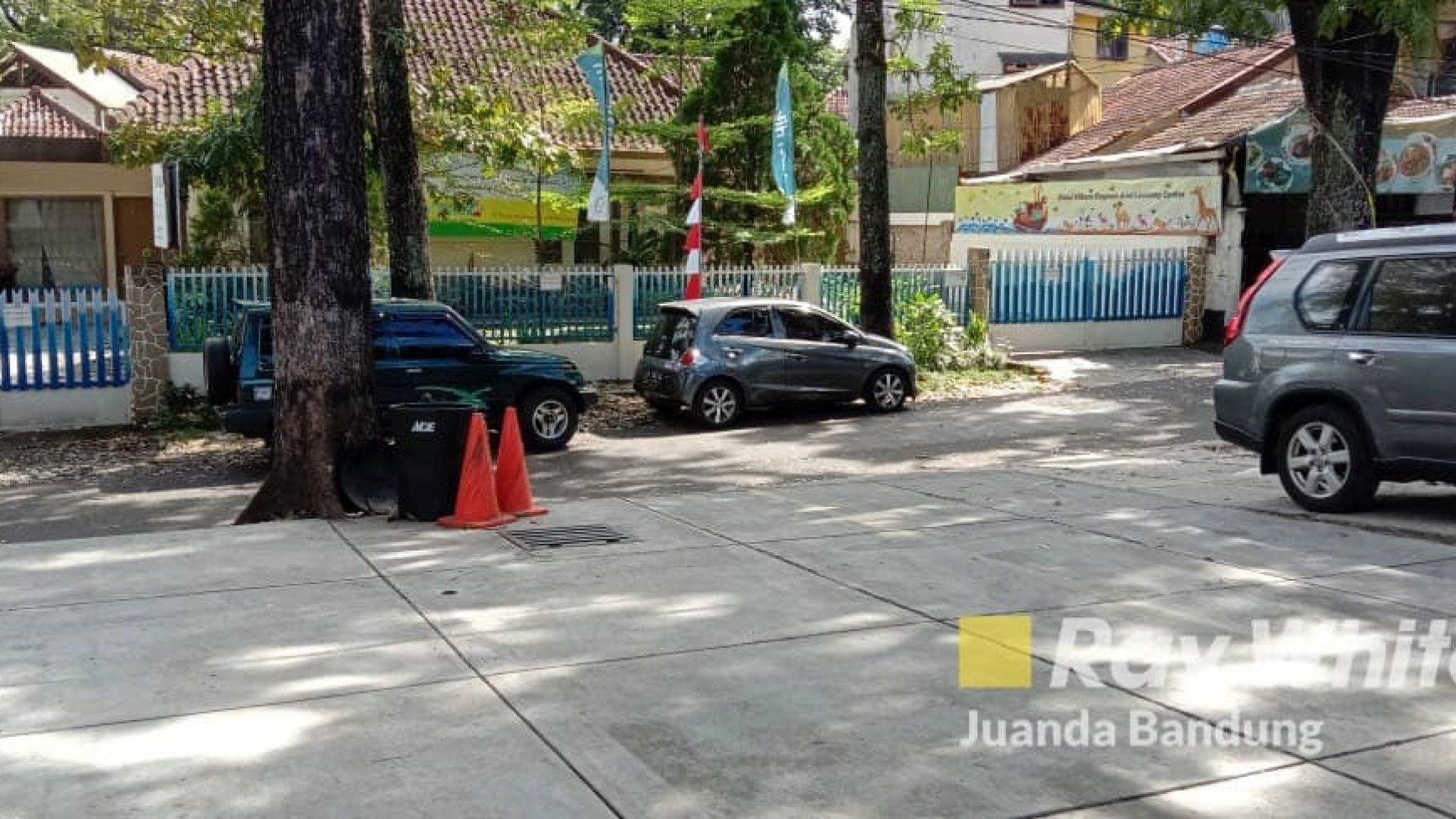 Langka! Ruang usaha di Sayap Dago cocok buat usaha cafe, Office atau usaha lainnya siap pakai!