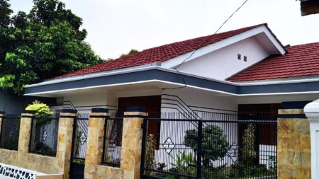 Rumah bagus, nyaman, siap huni di komplek Pepabri Kunciran. 