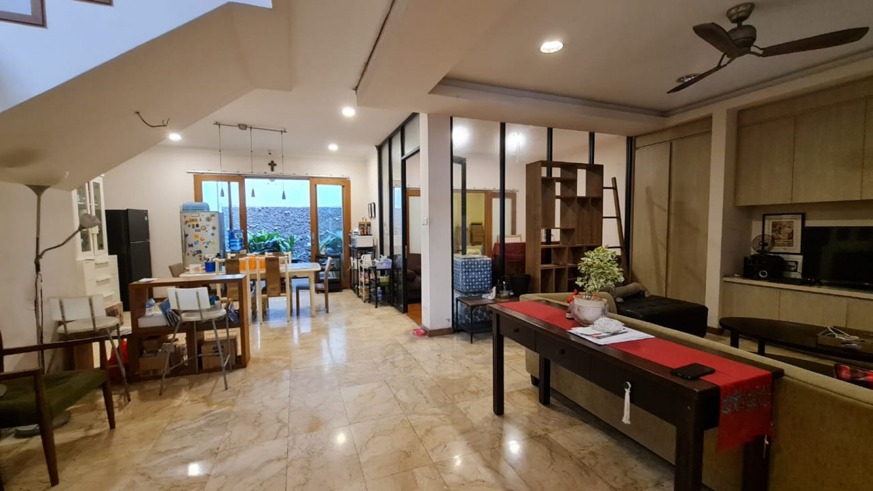 Dijual Rumah 2 lantai di Pondok Indah 