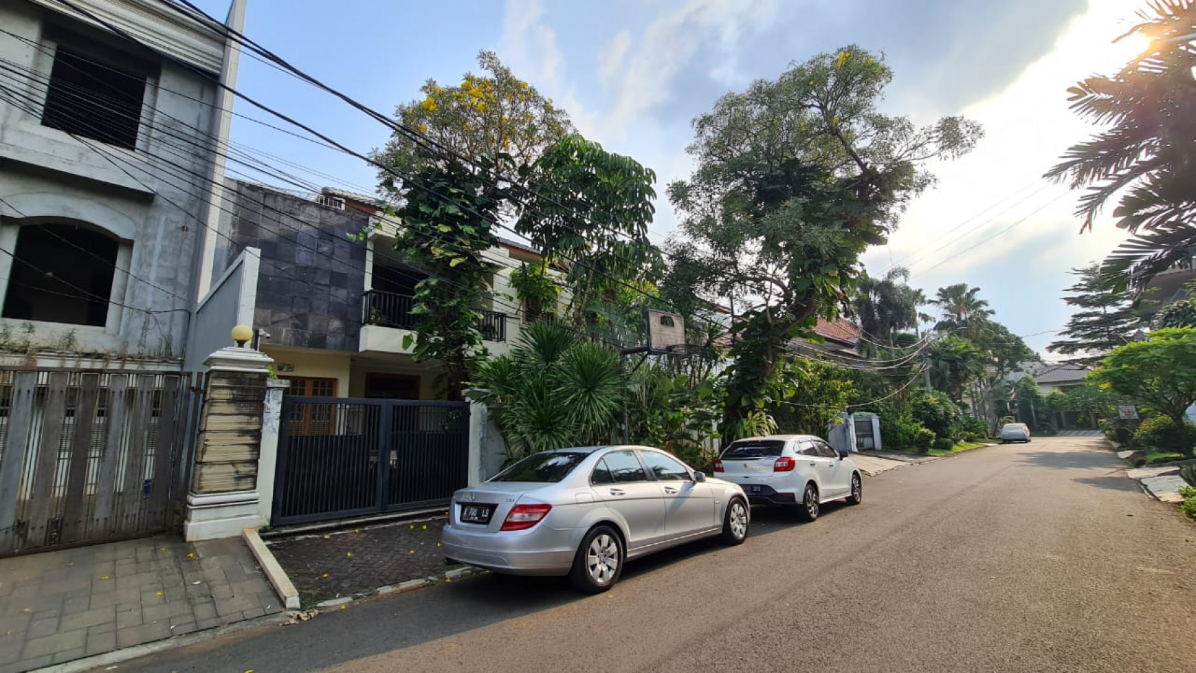 Dijual Rumah 2 lantai di Pondok Indah 