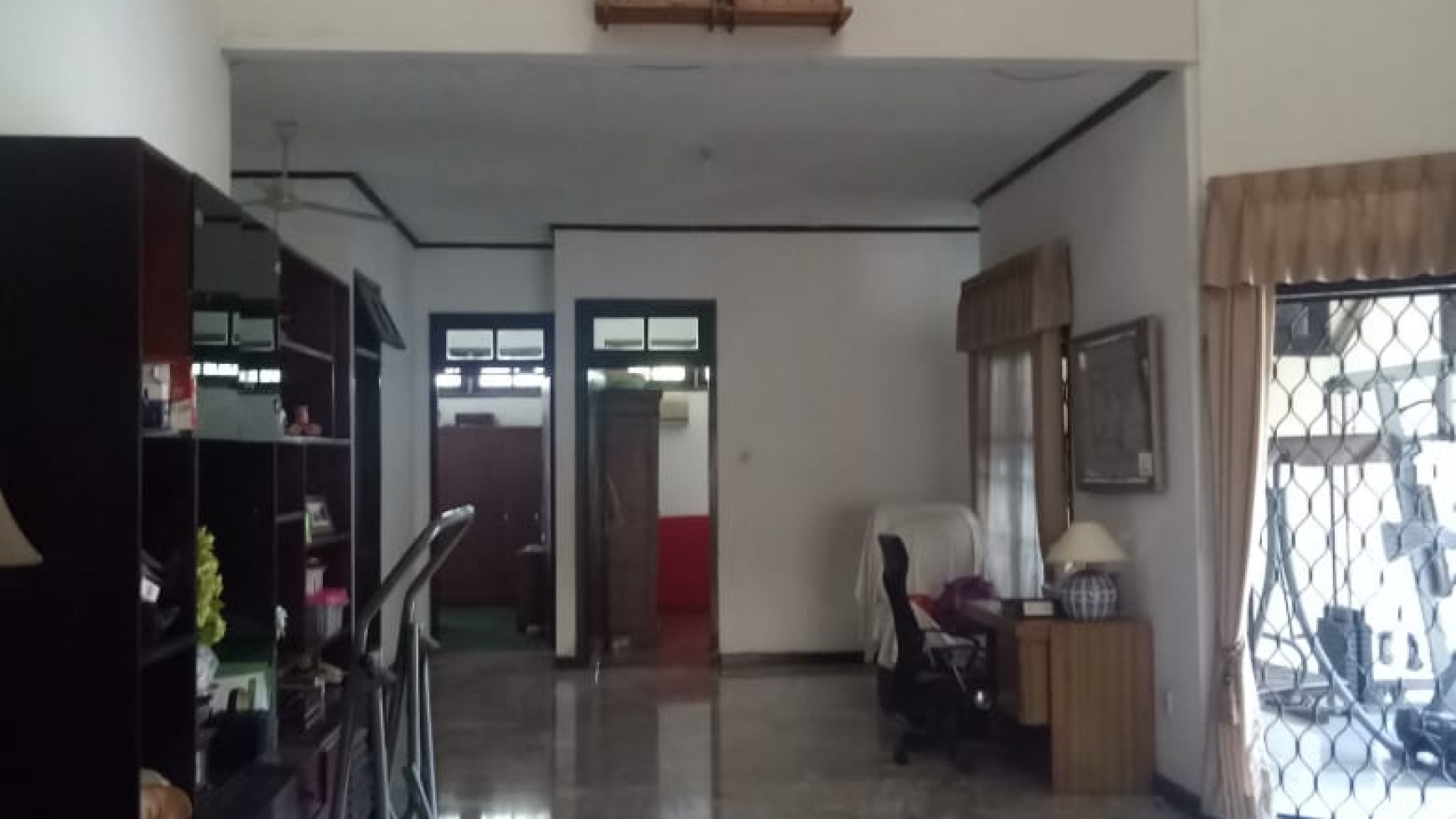 Rumah asri dng luas tanah besar, siap huni di Bintaro ( Dki )