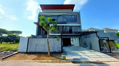 Dijual Rumah Waterfront Citraland Surabaya- New Premium 3 Lantai - TEMPERED Glass - Stainles Steel - Garasi Carport 4 - Siap Huni