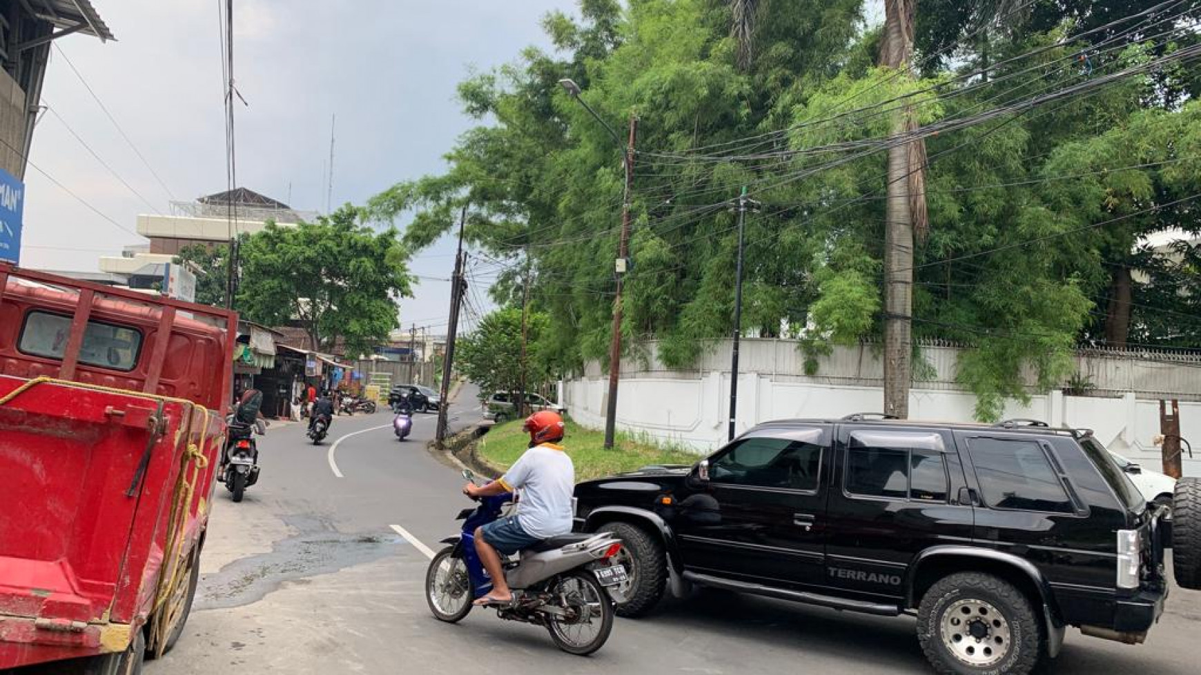 TANAH DIJUAL JALAN SIMPRUG JAKARTA SELATAN