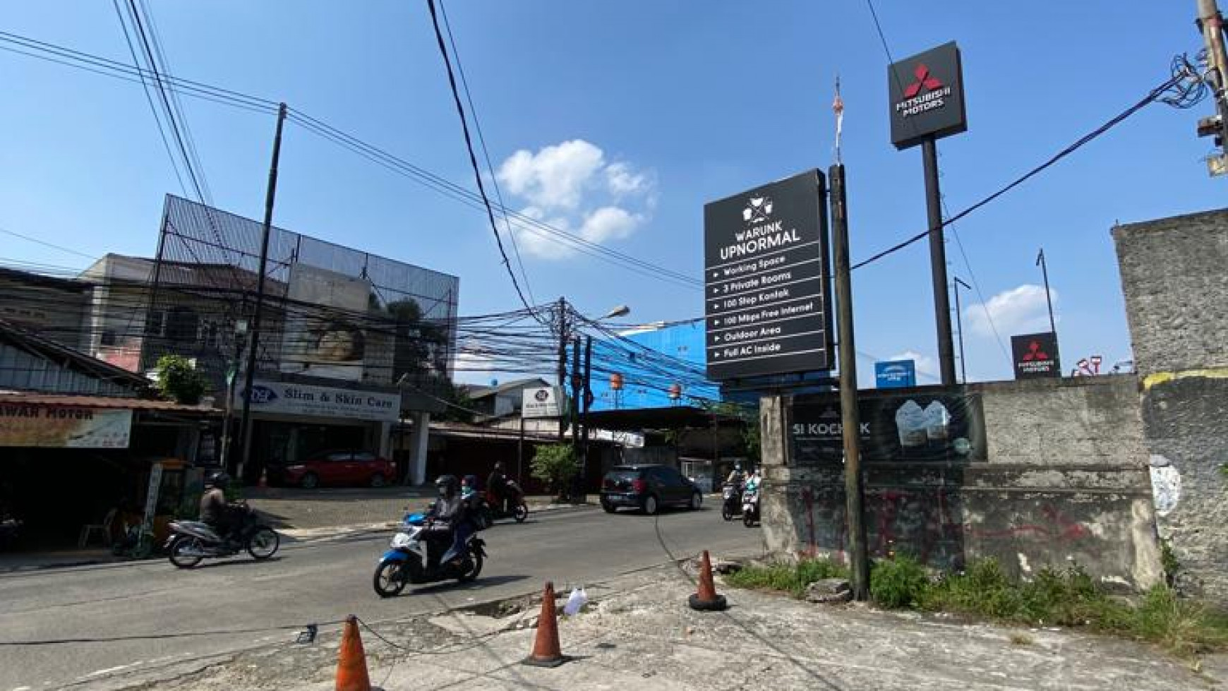 Tanah Komersial Dengan Ruko Pinggir Jalan Di Cinere Raya