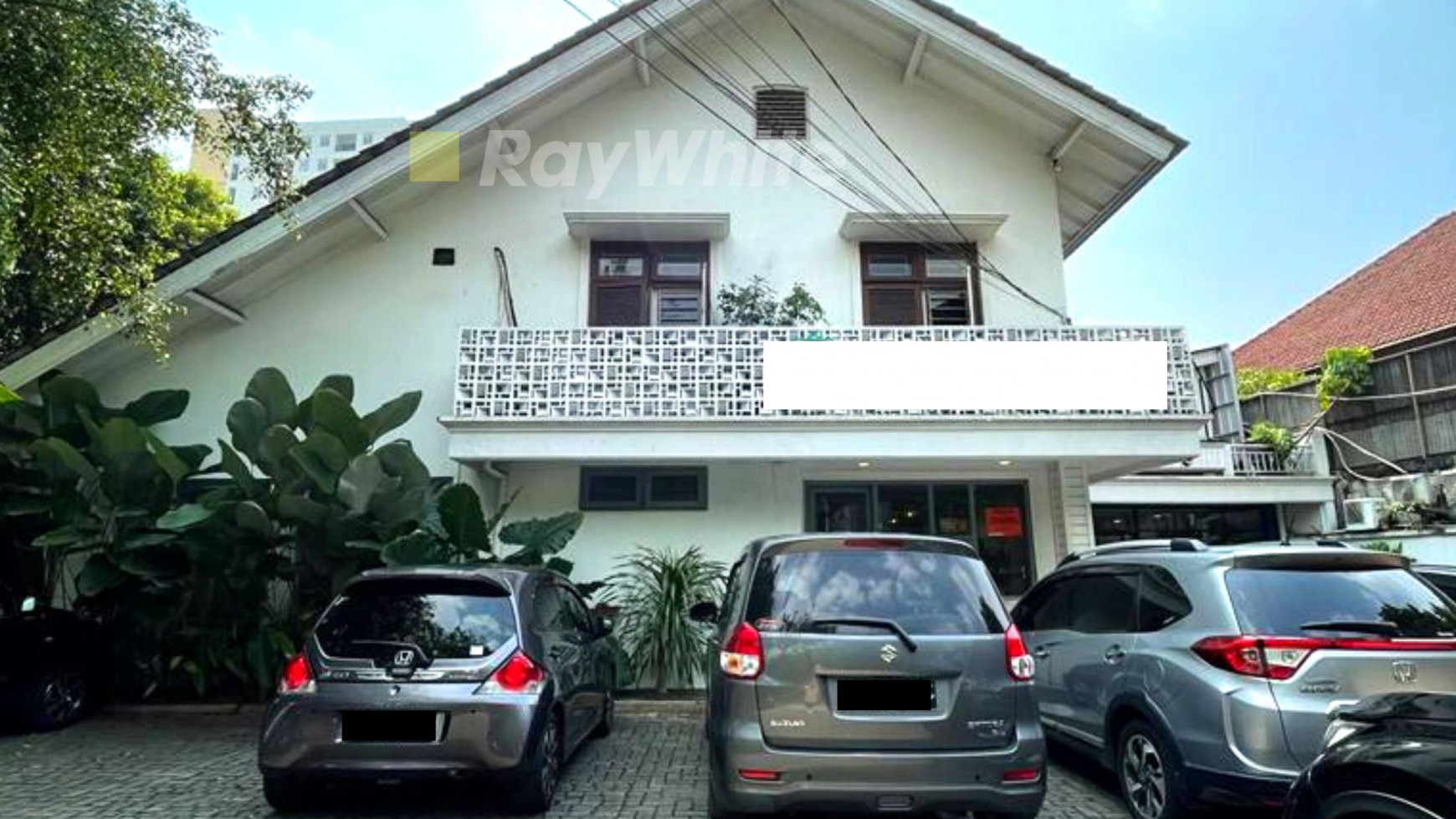 Rumah Dipinggir Jalan Area Elit Untuk Segala Jenis Usaha Di Kebayoran Baru