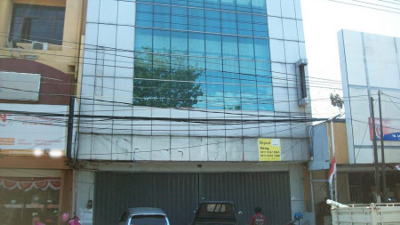 Gedung Perkantoran di Jl. Raya Dharmahusada, Strategis !!!