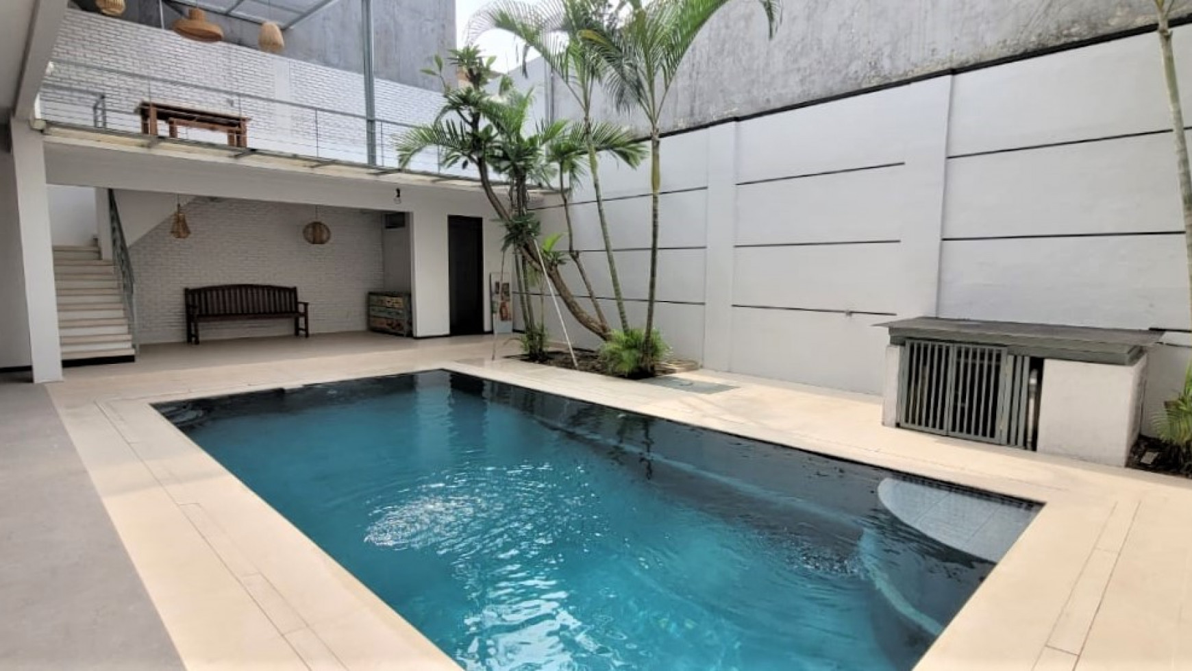 Dijual Rumah lokasi exclusive di Pondok Indah, Jakarta Selatan