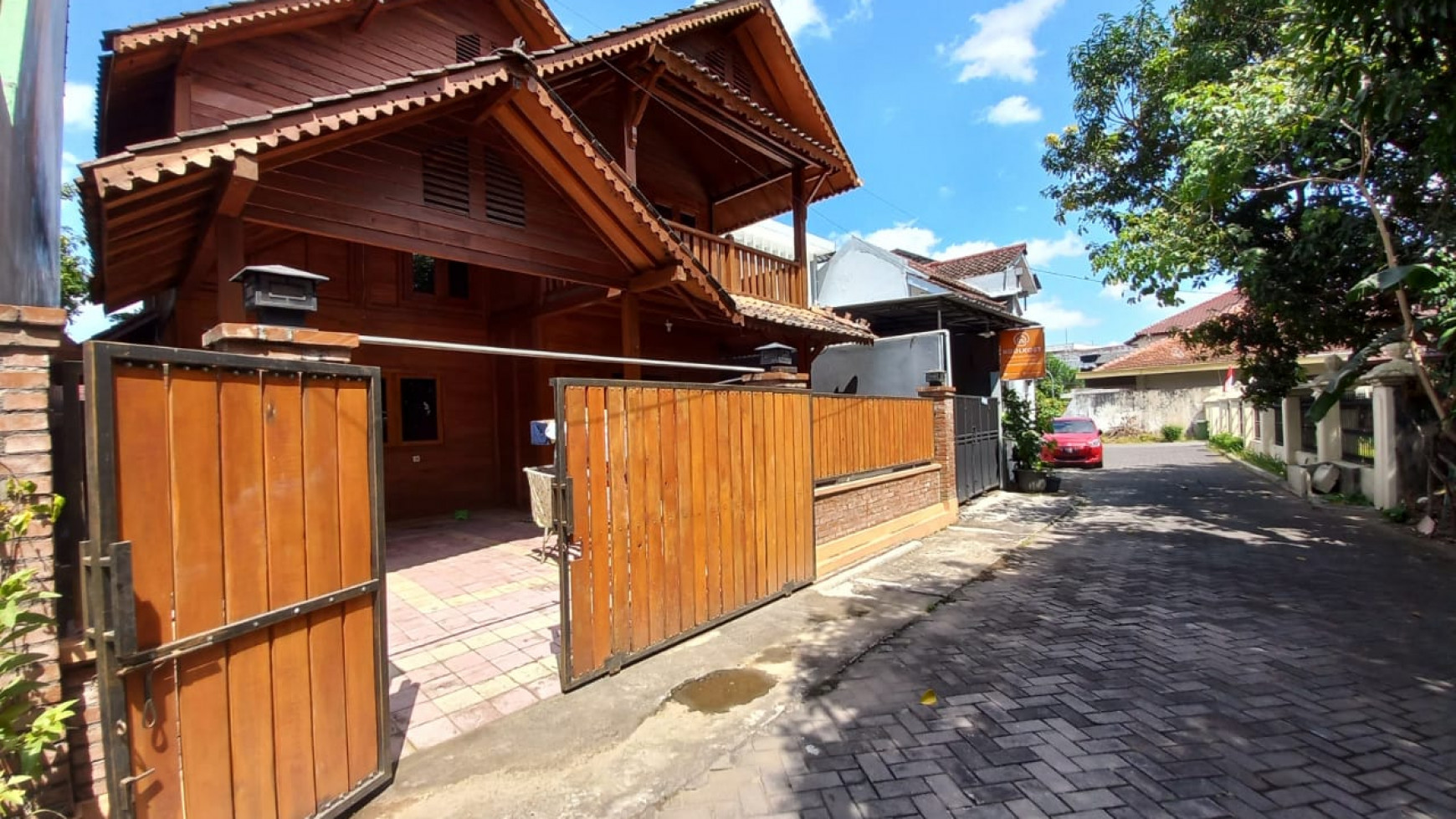 Rumah Kayu Jati Lokasi Menarik Dekat Kampus UGM, Jl Pandega Asih