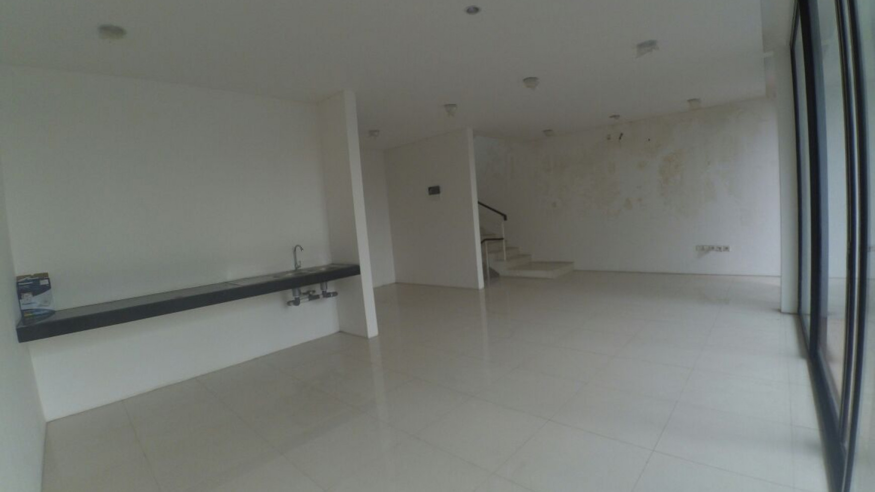 Rumah Baru Siap Huni Dengan Konsep Split Level @Asri Townhouse, Larangan