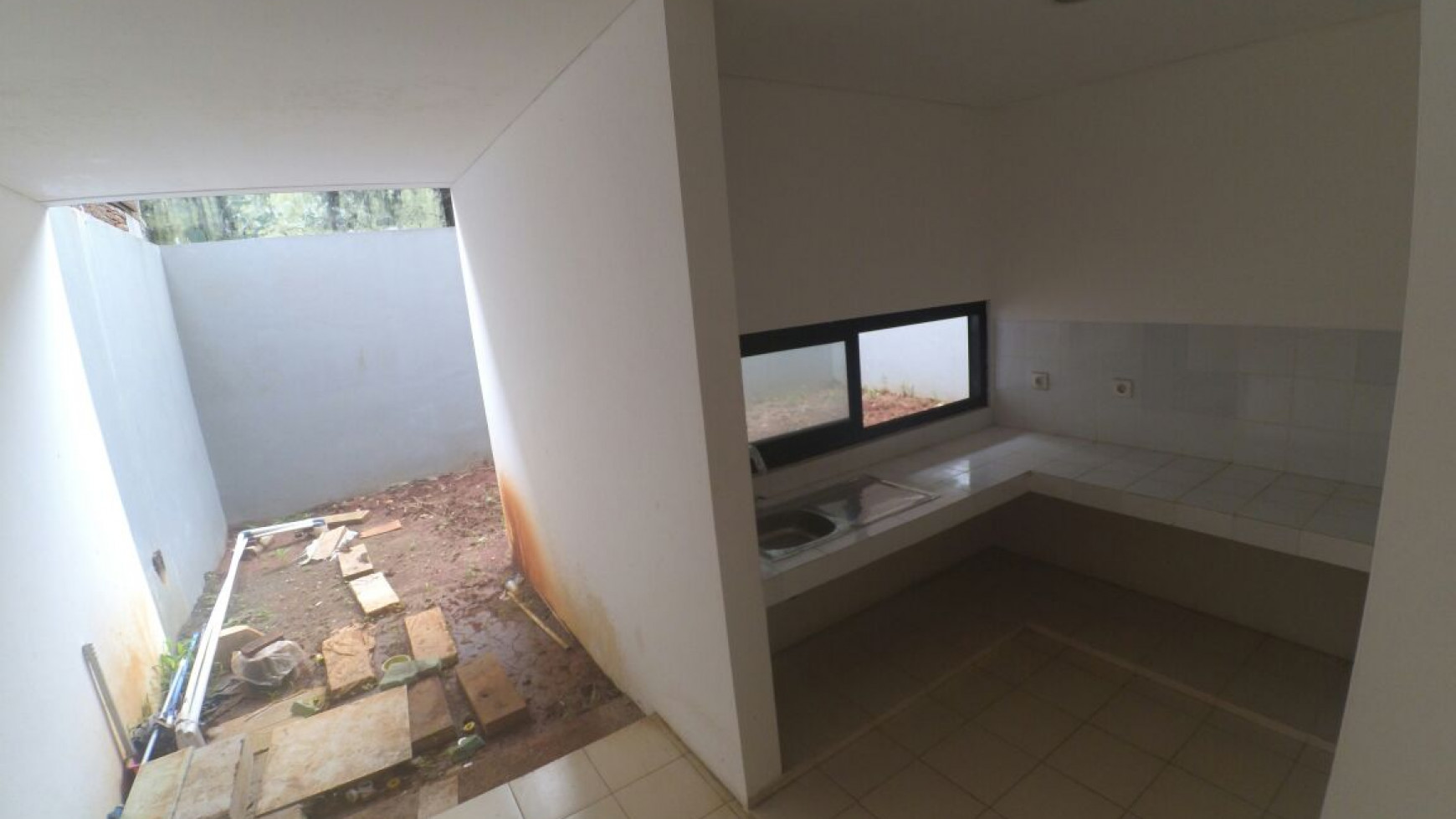 Rumah Baru Siap Huni Dengan Konsep Split Level @Asri Townhouse, Larangan