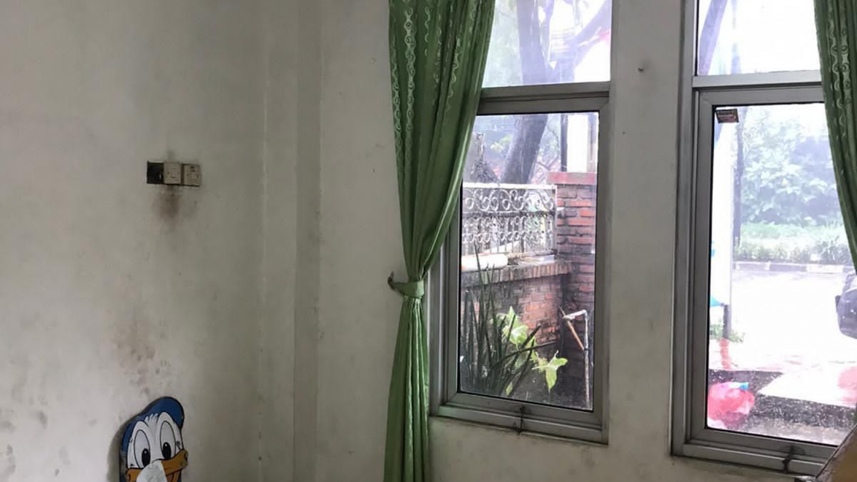 Ruang Usaha Pinggir Jalan Raya dan Siap Pakai @Jl Ciater Raya