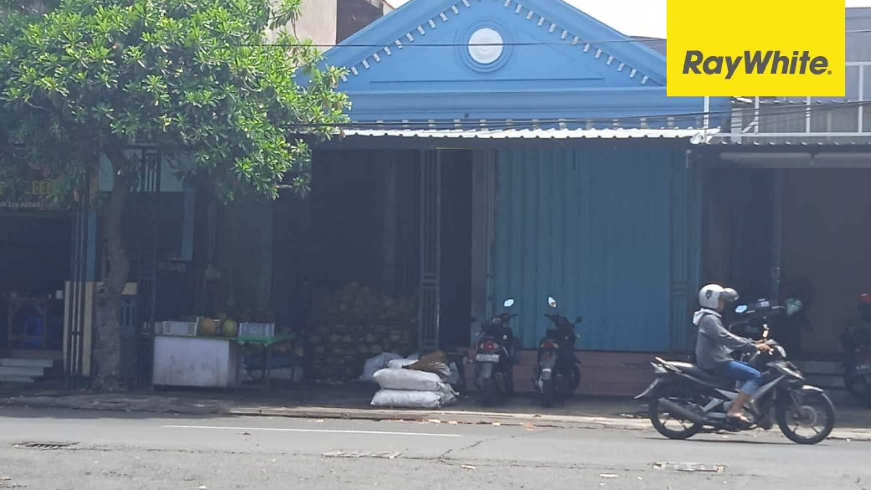 Dijual Rumah Usaha SHM di Jalan Simo Kalangan, Surabaya