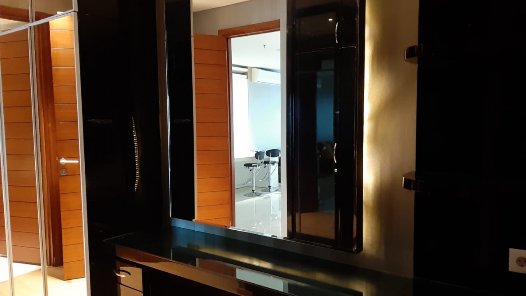 Apartemen Waterplace de Residence Tower D w/ Private Lift 