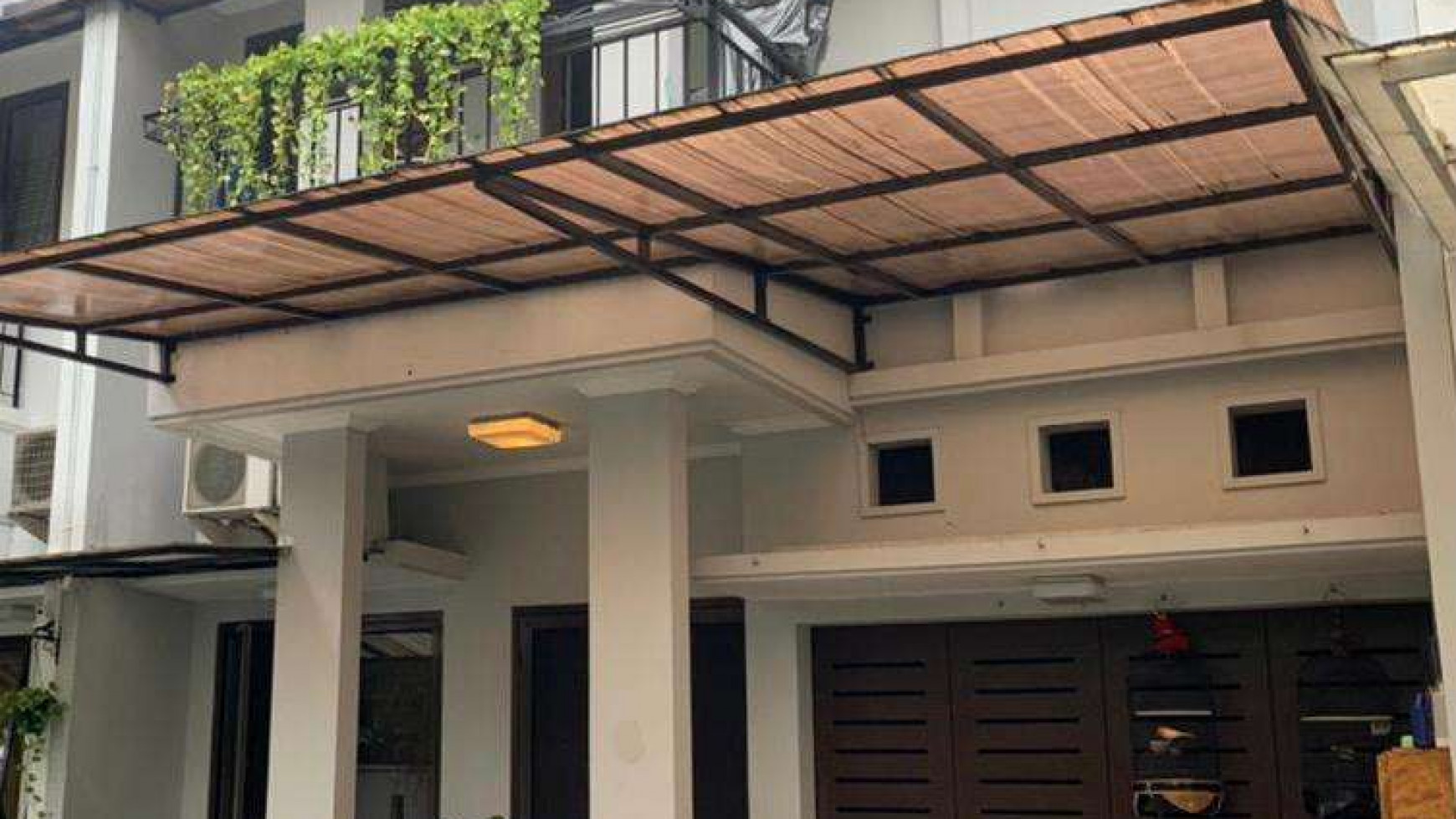 Dijual Rumah cantik Town House bebas banjir CIpete di Jakarta Selatan