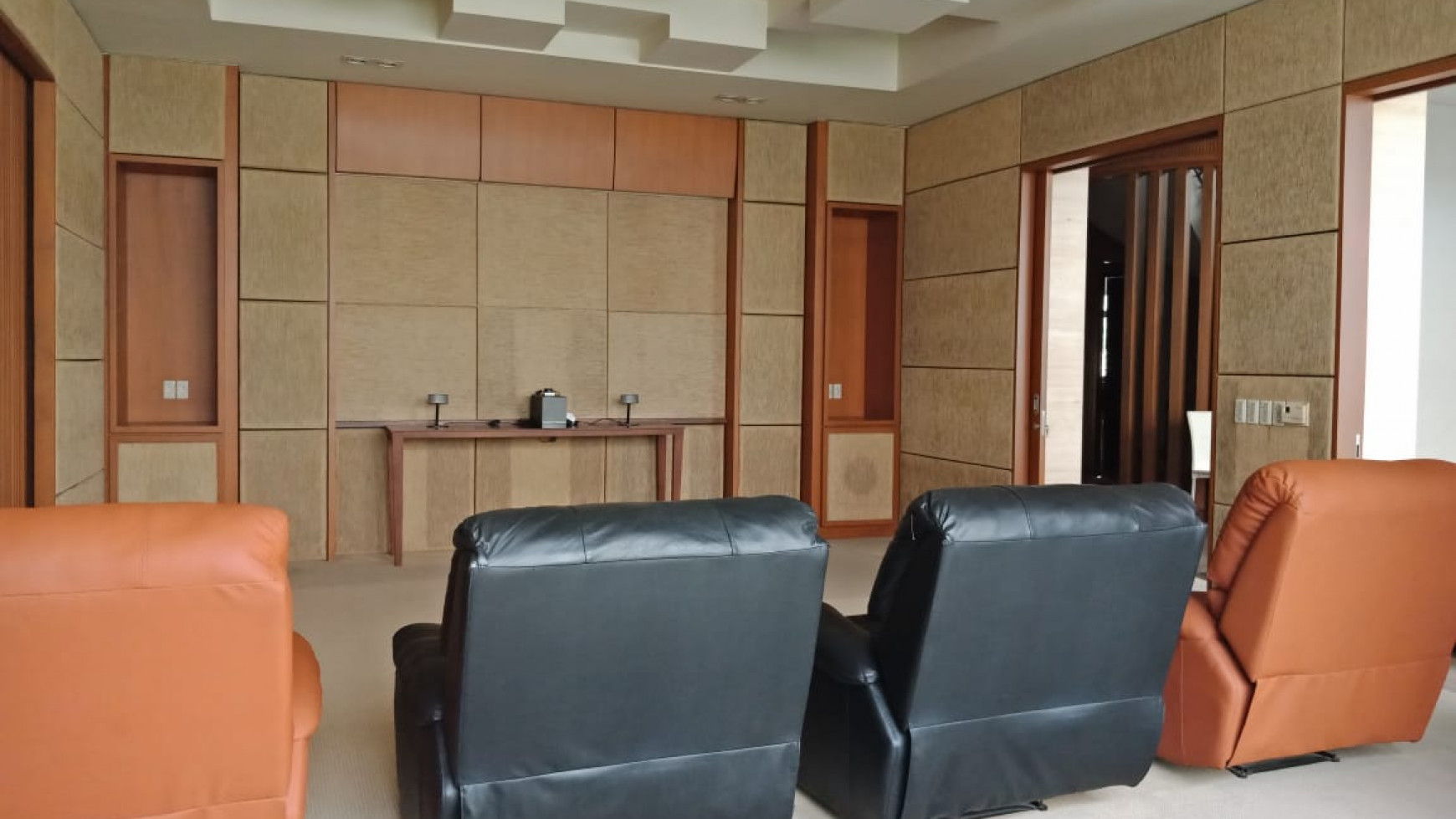 Dijual Rumah Mewah di Metro Kencana Pondok Indah