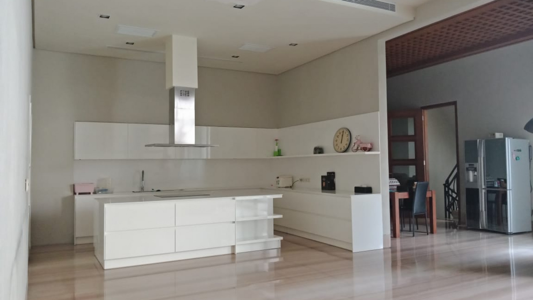 Dijual Rumah Mewah di Metro Kencana Pondok Indah