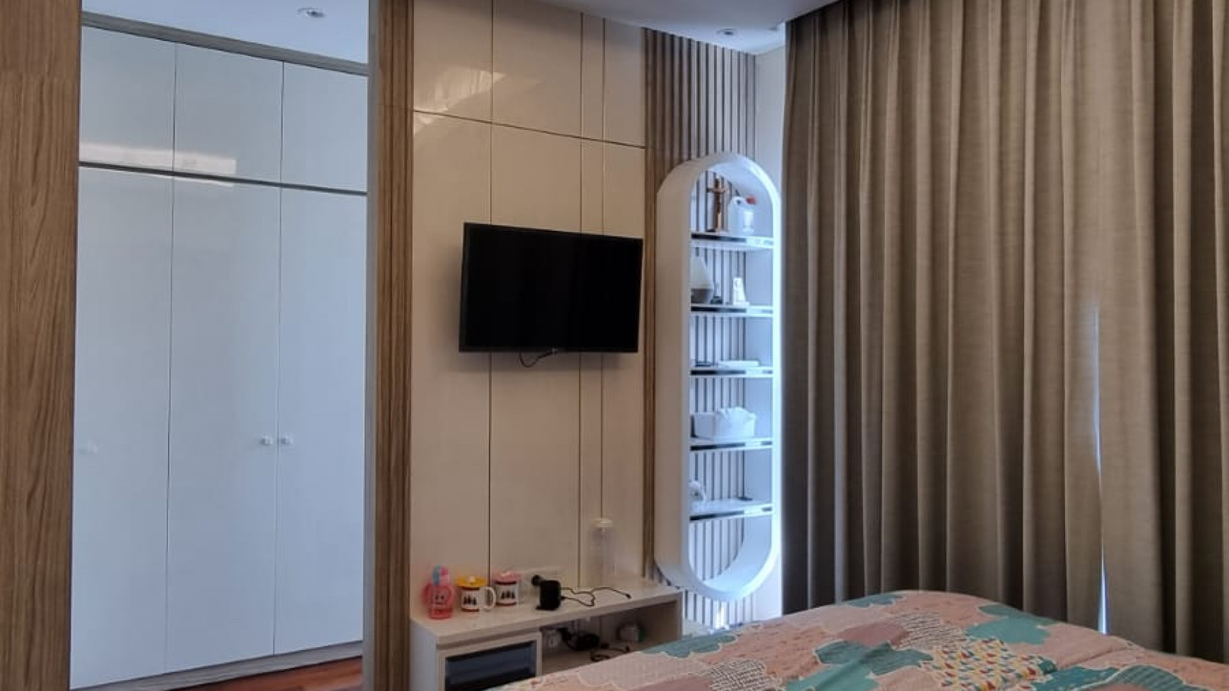 Dijual Cepat Rumah Modern Full Furnish Renov di Wisteria Anthia Ujung Menteng Cakung Tinggal bawa Koper