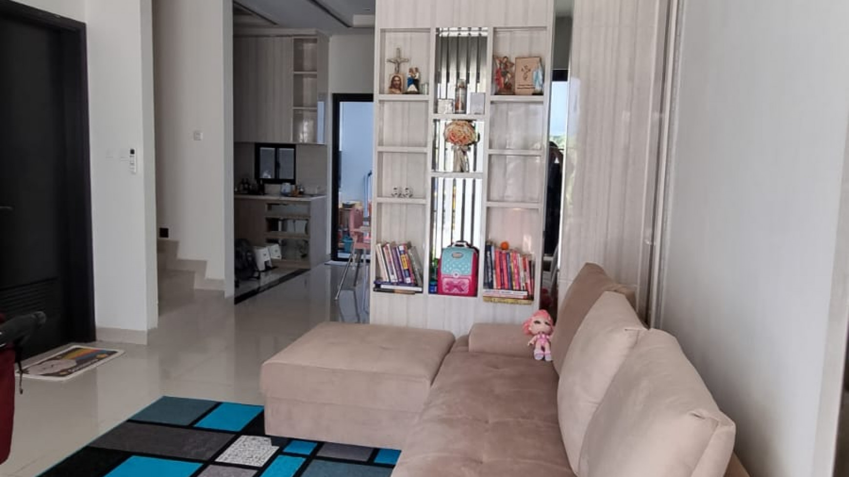 Dijual Cepat Rumah Modern Full Furnish Renov di Wisteria Anthia Ujung Menteng Cakung Tinggal bawa Koper