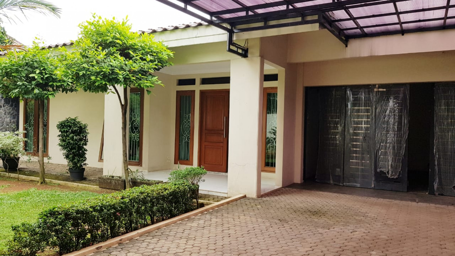 Rumah Asri & Cantik lingkungan Nyaman di Pejaten, Jakarta Selatan