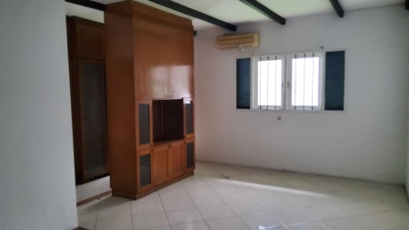 Rumah Dijual Cepat  Asri dan Nyaman Lokasi Cipete