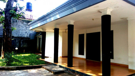 Rumah mewah nan asri, lokasi strategis  @Jeruk Purut