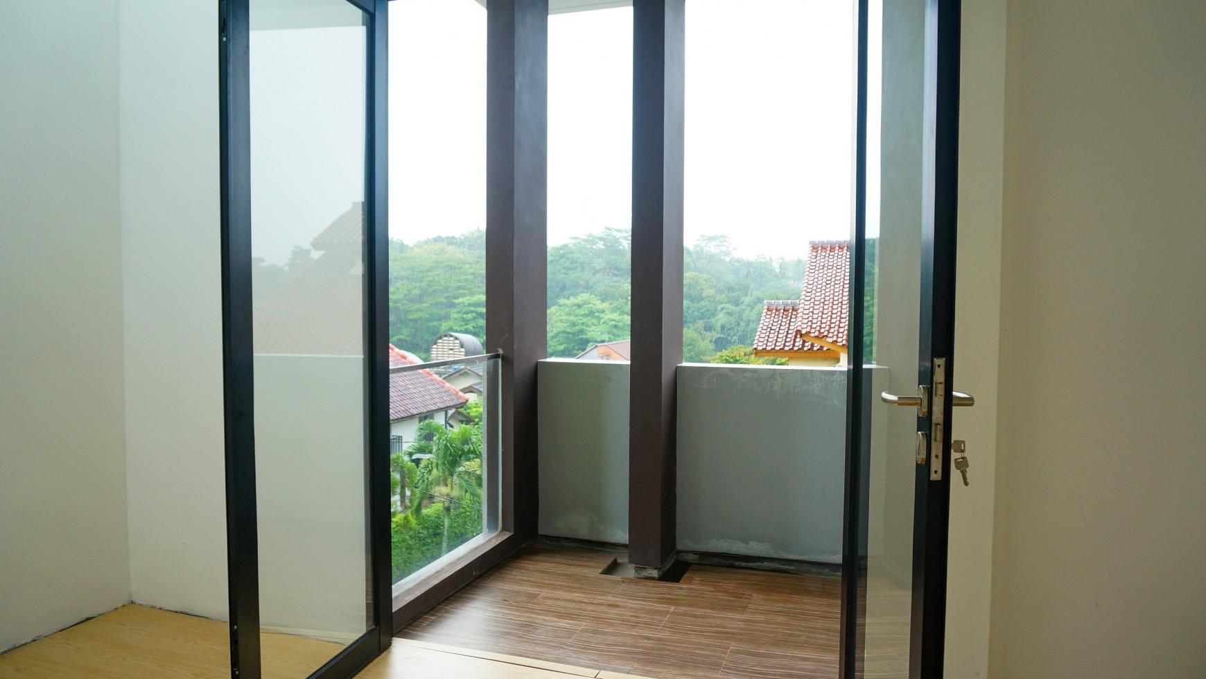 For Sale House at Cinere townhouse ( tinggal 1 unit)