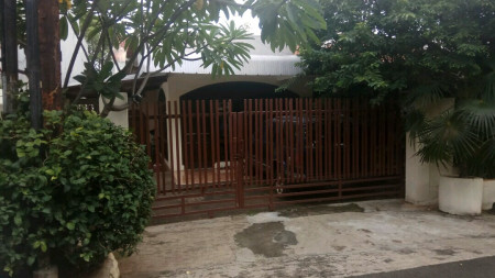 DIJUAL RUMAH LAMA HITUNG TANAH