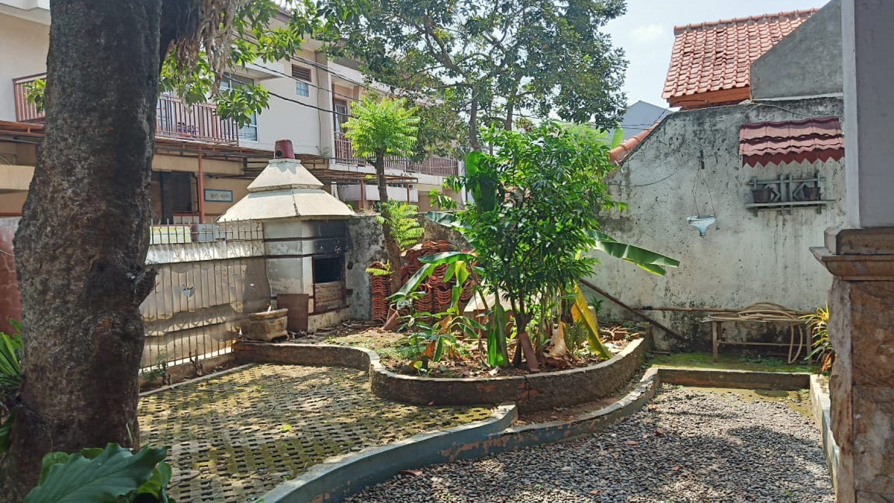 Dijual rumah lama terawat Jati Padang Ps Minggu