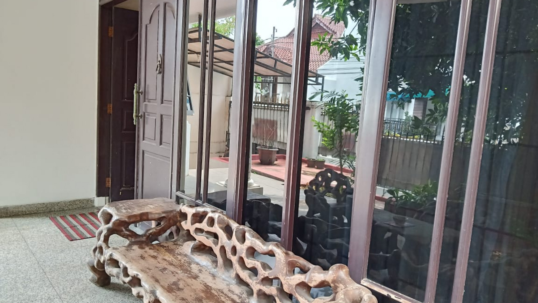 DIJUAL !!! Rumah lama yang terawat di Tebet Barat