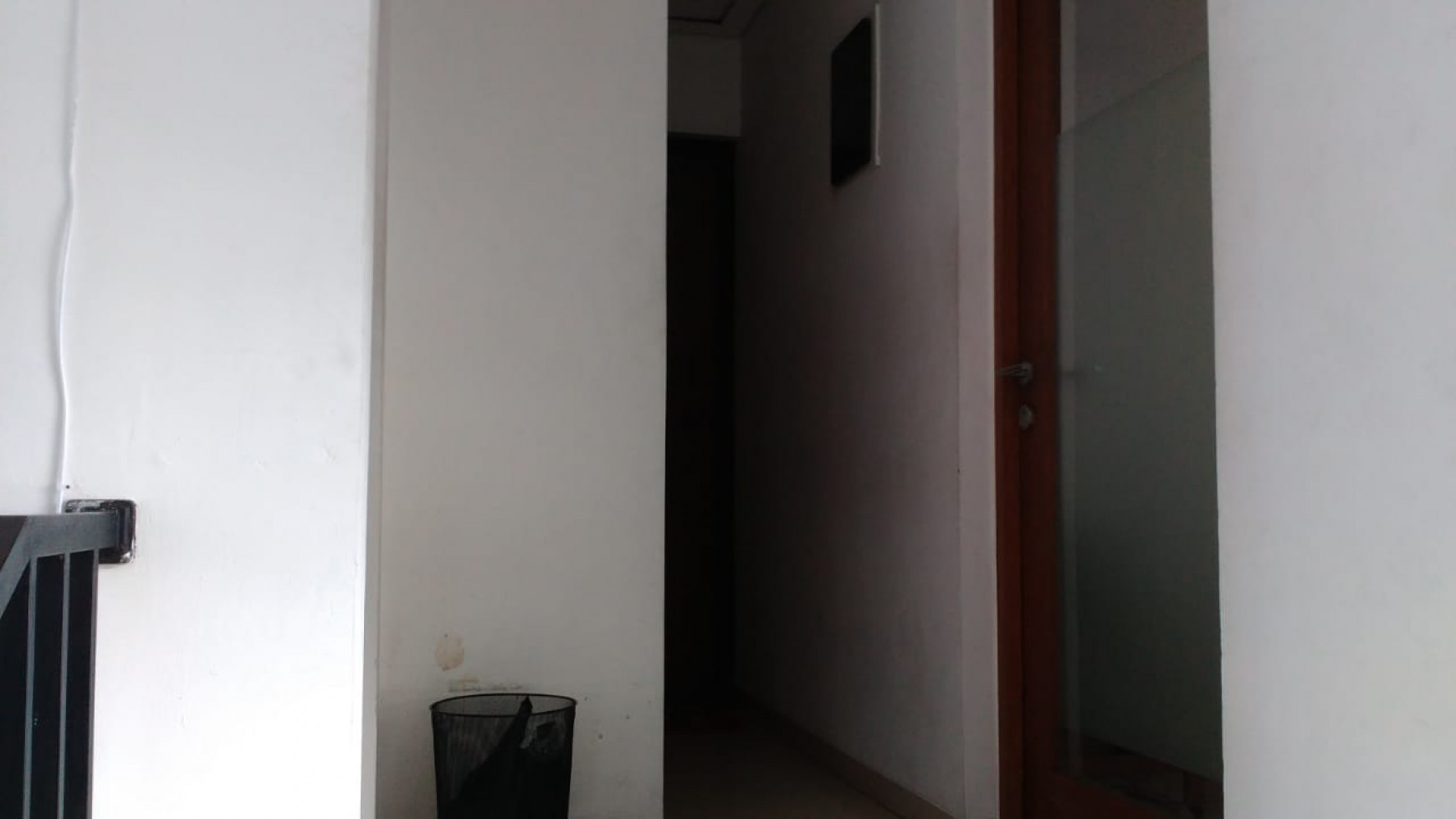 Dijual !!! Rumah bekas kantor lokasi strategis di Kemang Timur