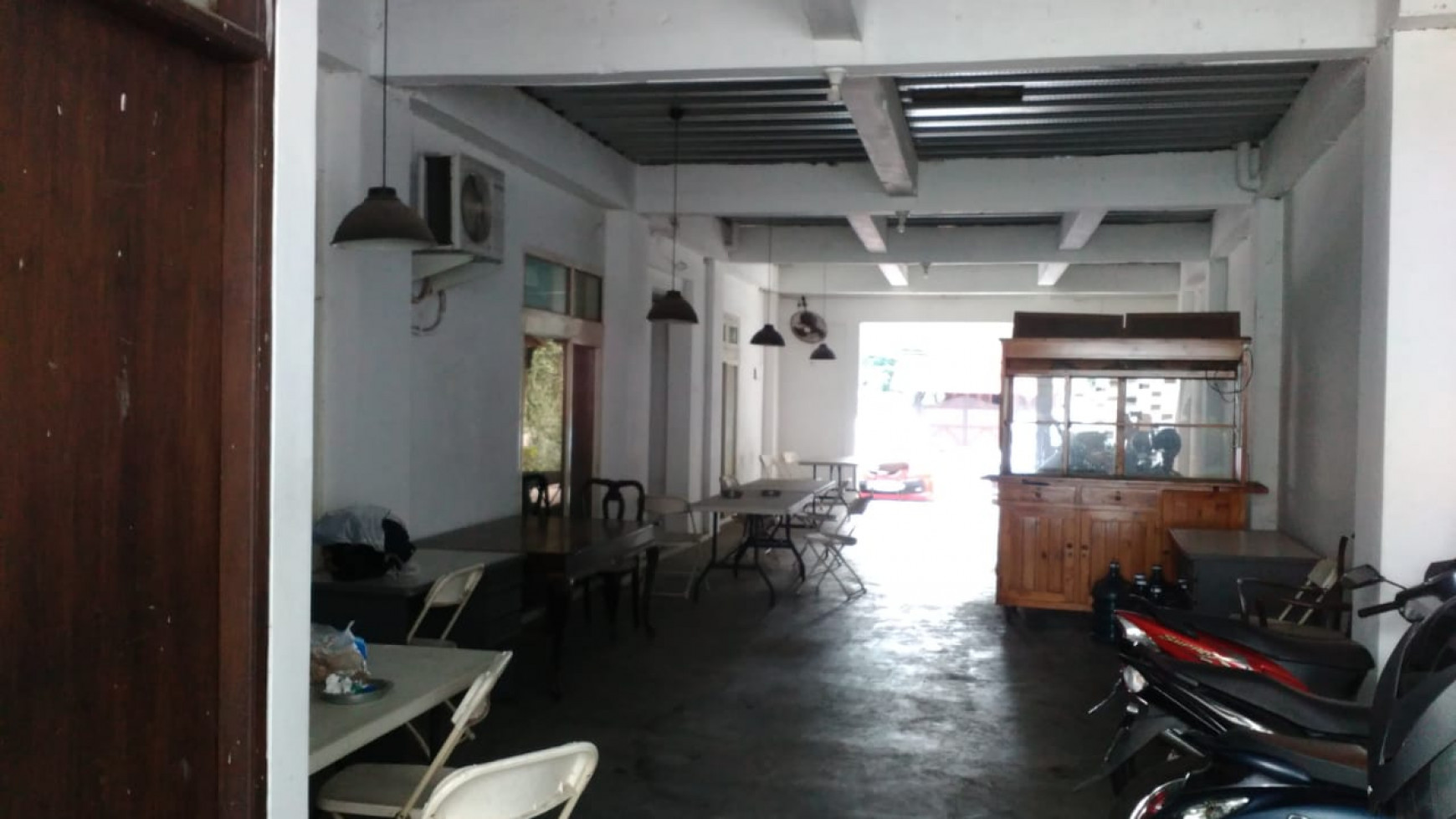 Dijual !!! Rumah bekas kantor lokasi strategis di Kemang Timur