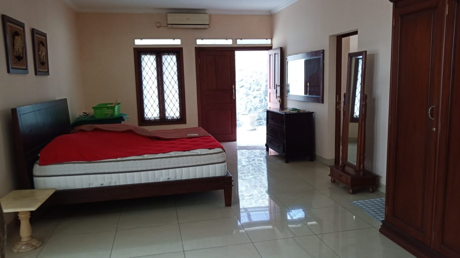 Dijual !!! Rumah murah lokasi startegis di Cipete