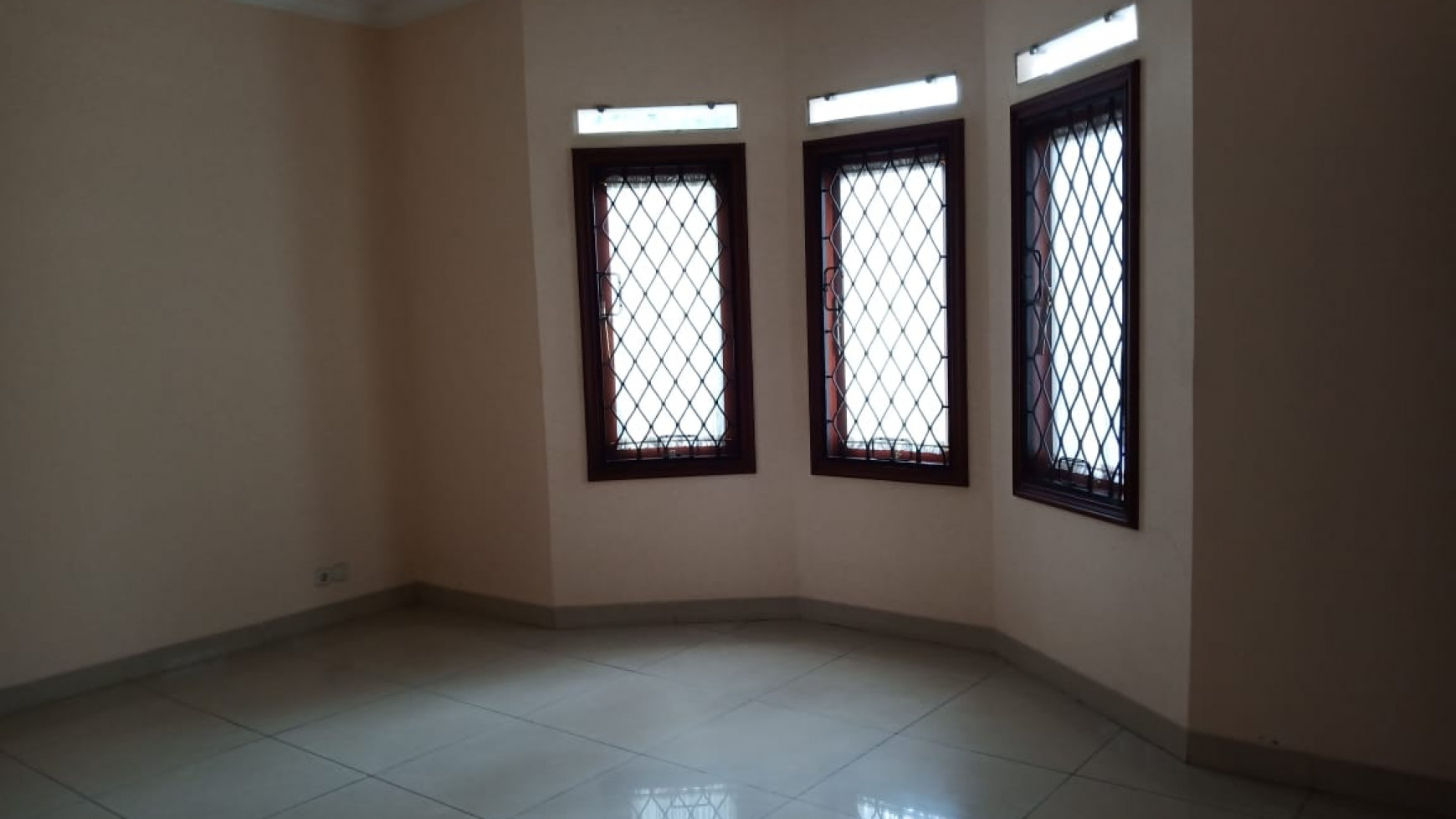 Dijual !!! Rumah murah lokasi startegis di Cipete