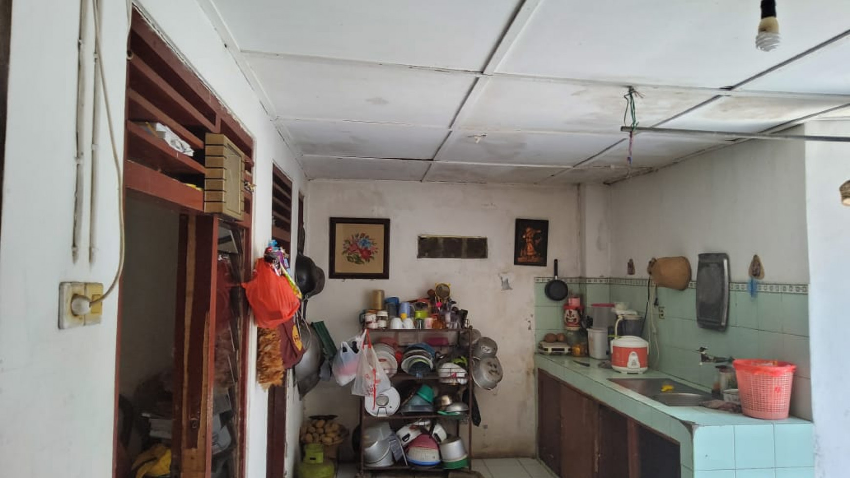 Rumah Lama Hitung Tanah di Pondok Labu, Jakarta Selatan..