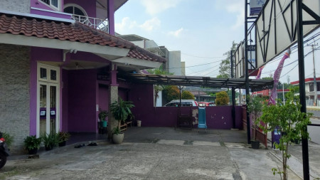 Rumah Dijual Cepat Lokasi Strategis di Cinere, Depok..