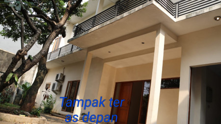 Rumah Asri & Cantik di Daerah Kemang, Jakarta Selatan..