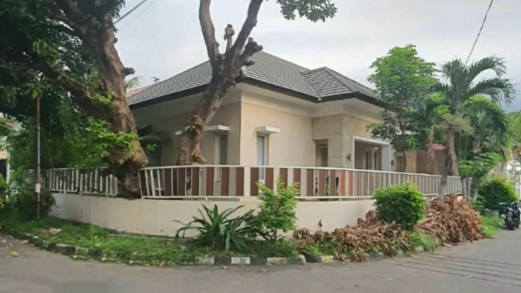 Dijual Rumah Darmo Permai Timur - Surabaya Barat - Dekat HR.Muhammad , Akses Tol Satelit