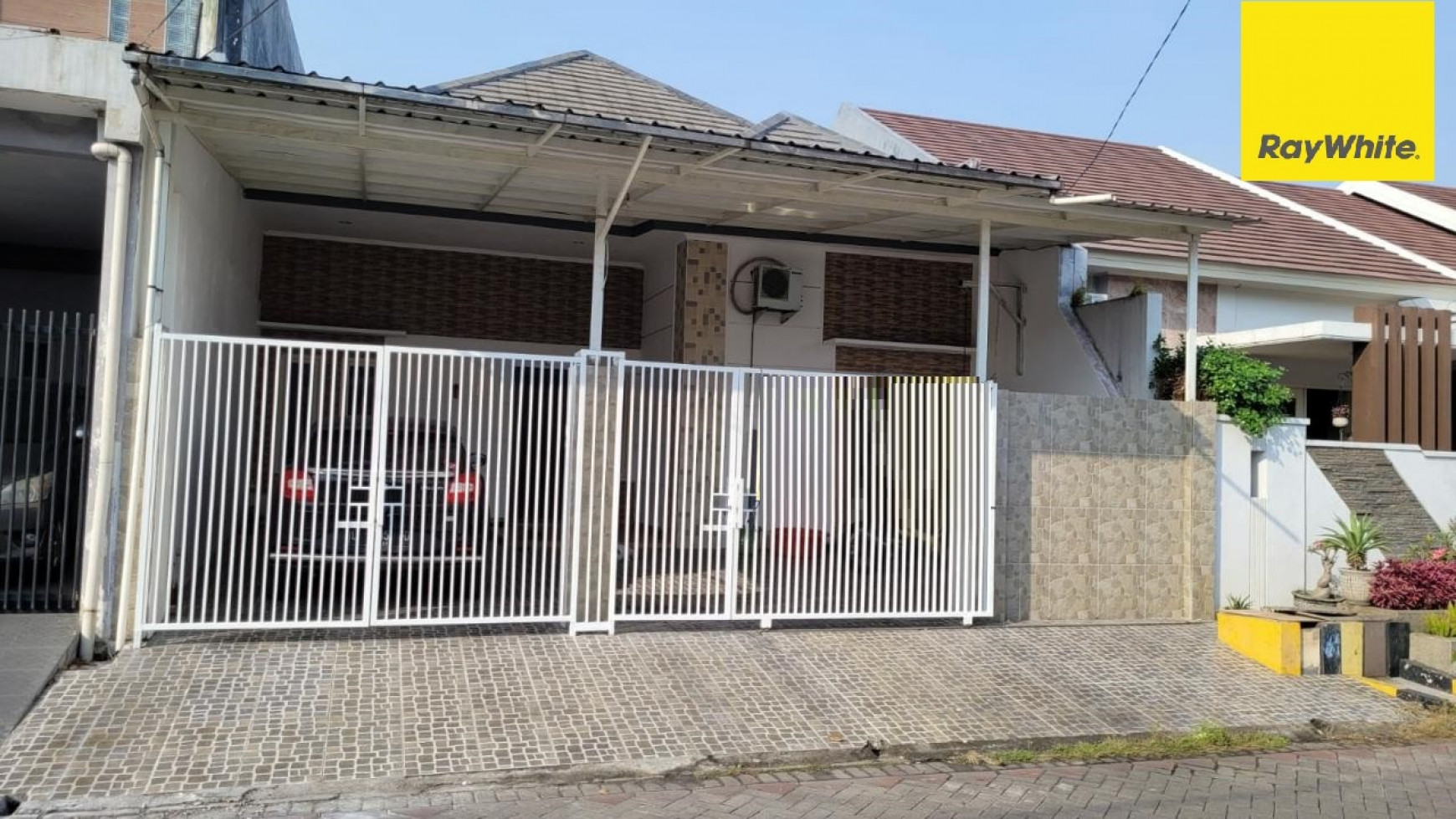 Dijual Rumah SHM di Rungkut Mapan Barat, Surabaya