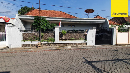 Dijual Rumah SHM Pusat Kota di Jl Tangkuban Prahu, Tidar, Surabaya