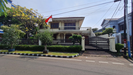 Dijual Rumah Cantik Asri Cempaka Putih Tengah Raya
