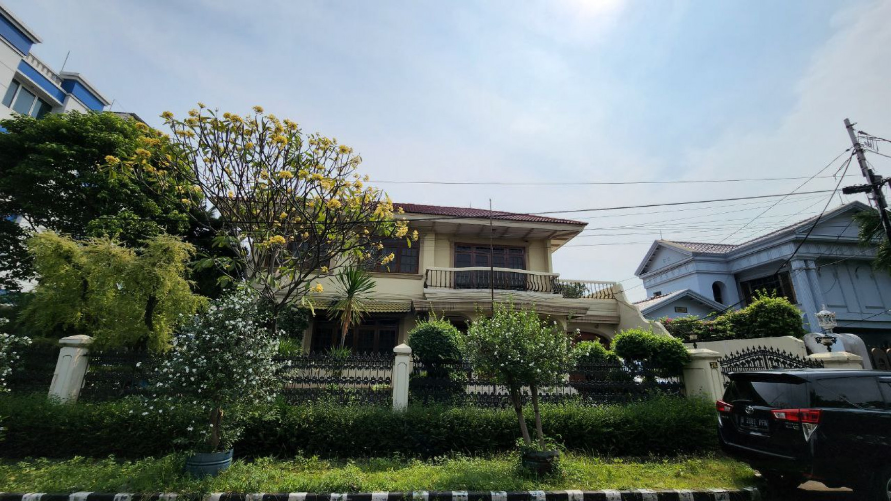 Dijual Rumah Cantik Asri Cempaka Putih Tengah Raya